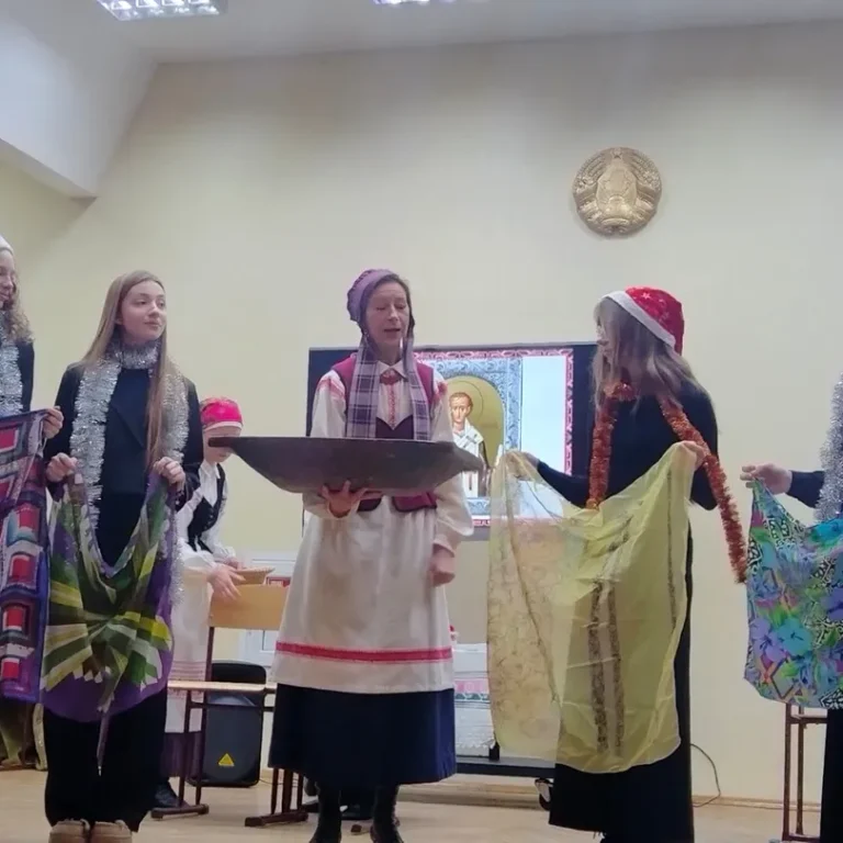 Фальклорна-этнаграфічнае свята “ФЭСТ” прайшло 3 снежня ў рамках тыдня ЦК «Агульнаадукацыйныя дысцыпліны”.