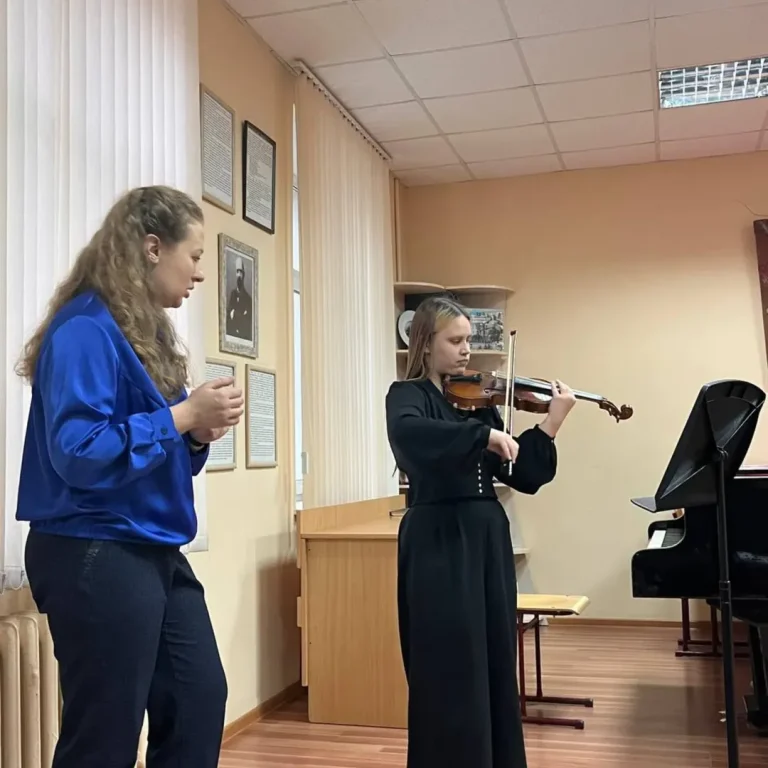 🎻 3 декабря прошел мастер-класс для учащихся и преподавателей ЦК «Струнные смычковые инструменты и Камерный ансамбль» 🎻