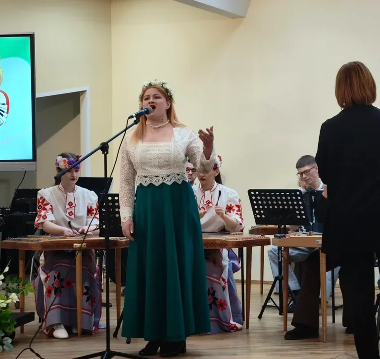 💥🎼💥29 апреля в Концертном зале состоялся  концерт Народного любительского коллектива оркестра белорусских народных инструментов «Бравэрка» и ансамбля цимбалистов, а также 🏆торжественная церемония награждения победителей Областного конкурса среди учащихся сельских ДШИ и ДМШИ в номинации «Народные инструменты».